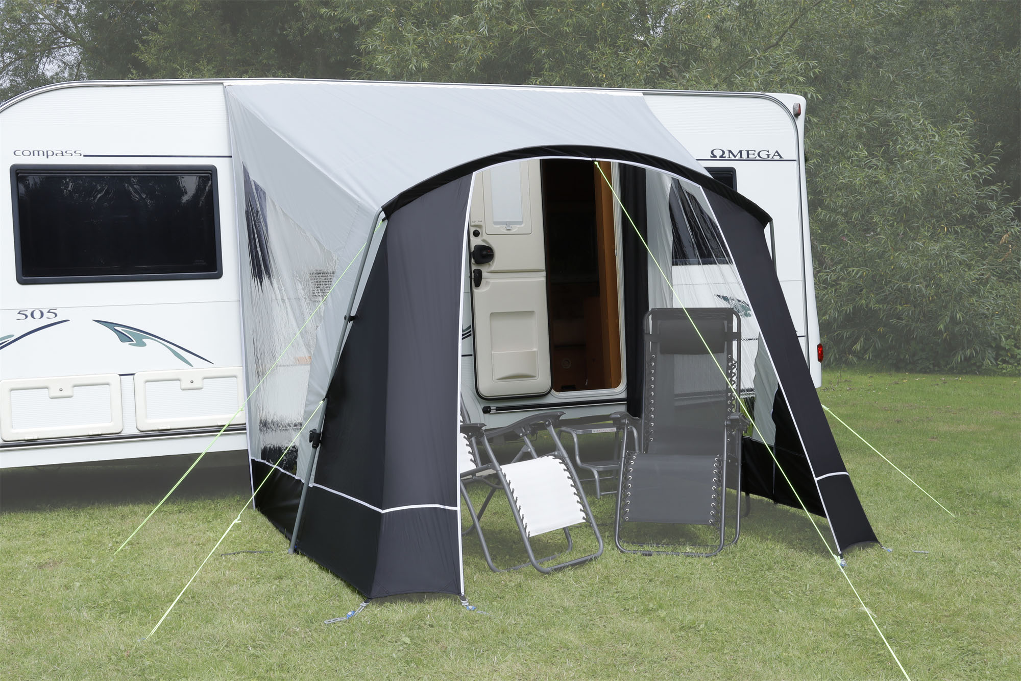 Helios 320 Sunshade